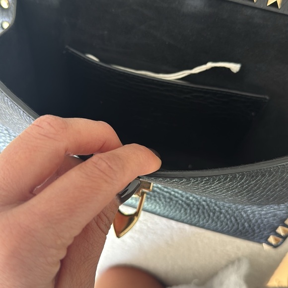 VALENTINO ROCKSTUD CROSSBODY/ SHOULDER BAG - Picture 4 of 5